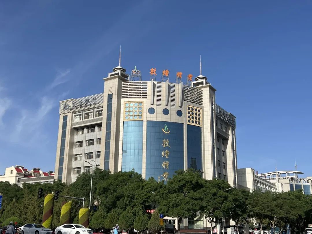 千赢国际种业公司:播撒“希望种” 耕耘“梦想田”